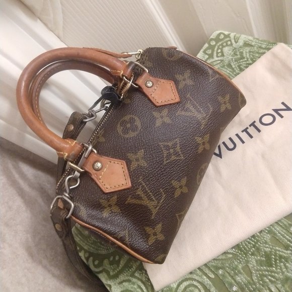 Louis Vuitton Mini Speedy Crossbody with Strap - Picture 3 of 16